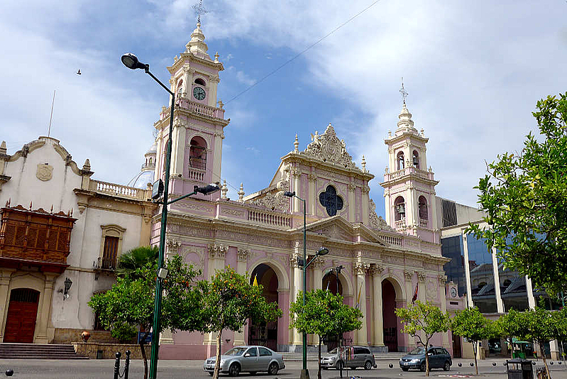 La Catedral de Salta, entre los 10 templos más emblemáticos del país