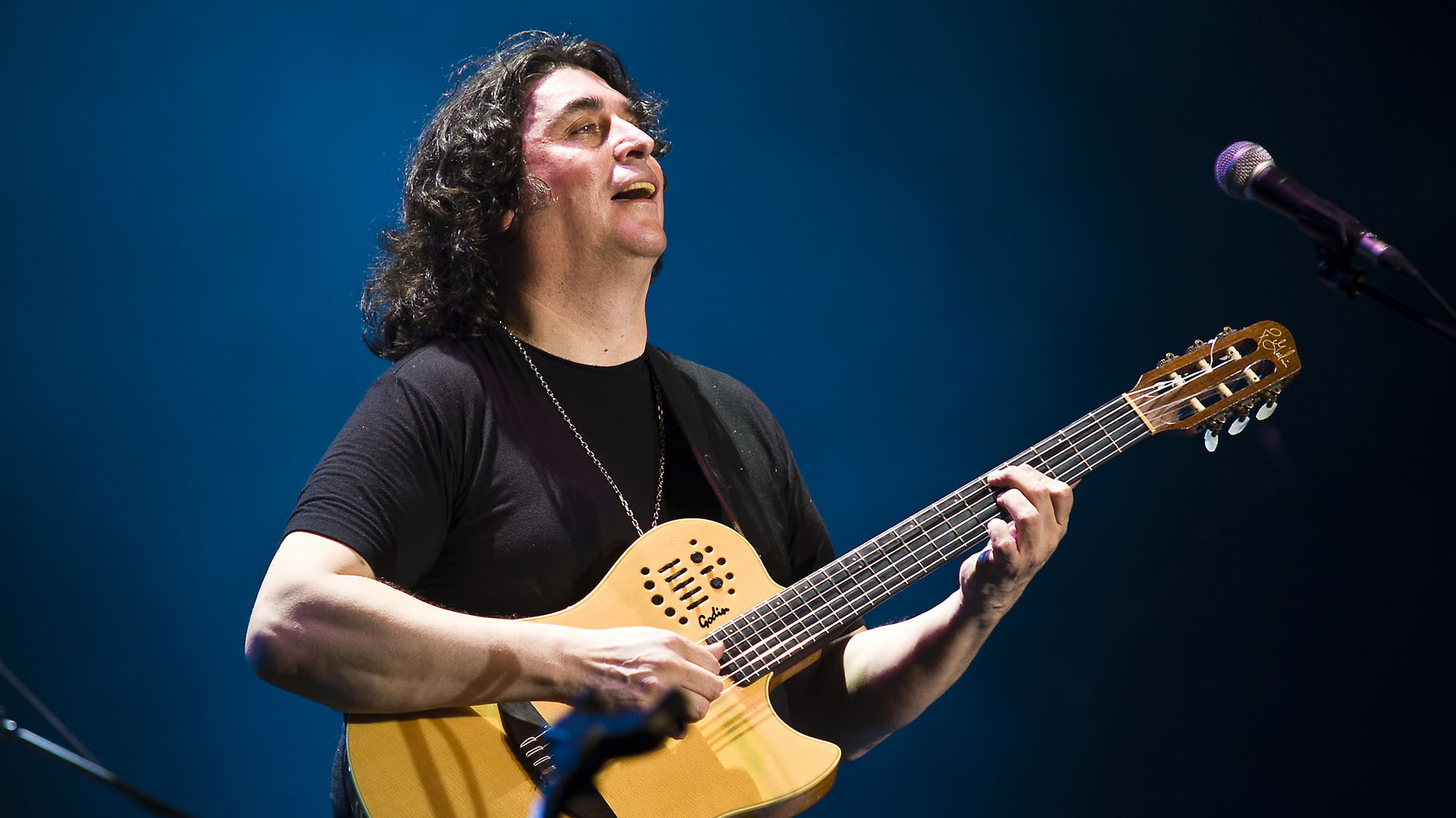 Luis Salinas llega a Salta con el show más importante de su carrera