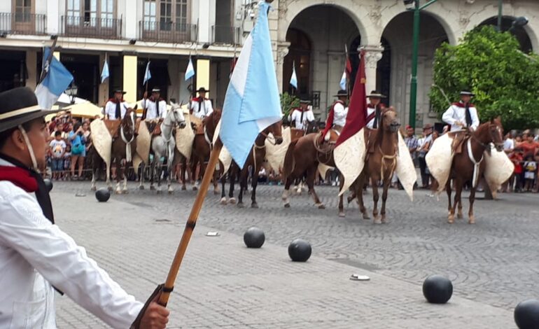 Declararon de interés turístico municipal los cambios de guardia en el Cabildo Histórico