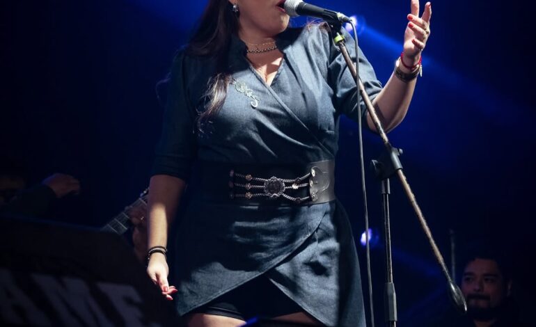 Paola Arias presenta “Raíz de Mujer” en el Teatro Provincial