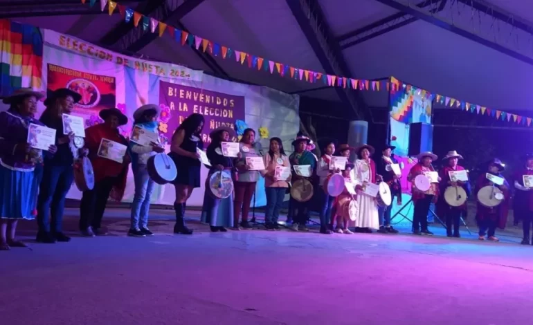 El anfi ‘Cuchi’ Leguizamón se viste de cajas y coplas para la elección de ‘La ÑUSTA 2025’