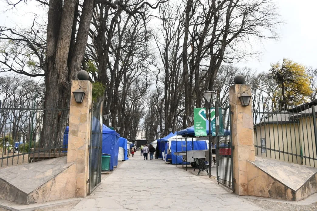 Con diferentes atractivos funciona a pleno la Feria del Milagro en el parque San Martín