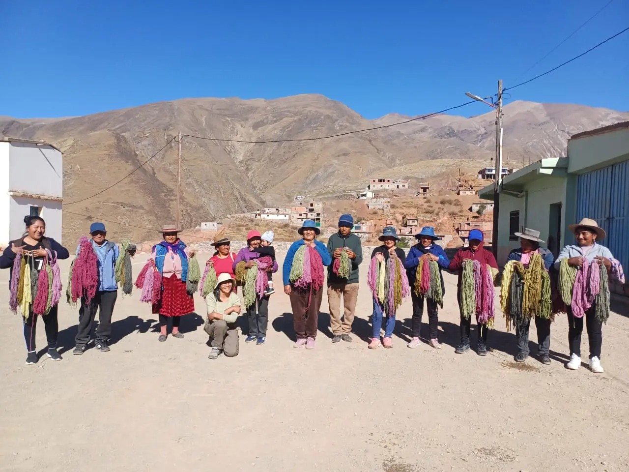 Nazareno fortalece su identidad textil con un Taller de Tintes Naturales