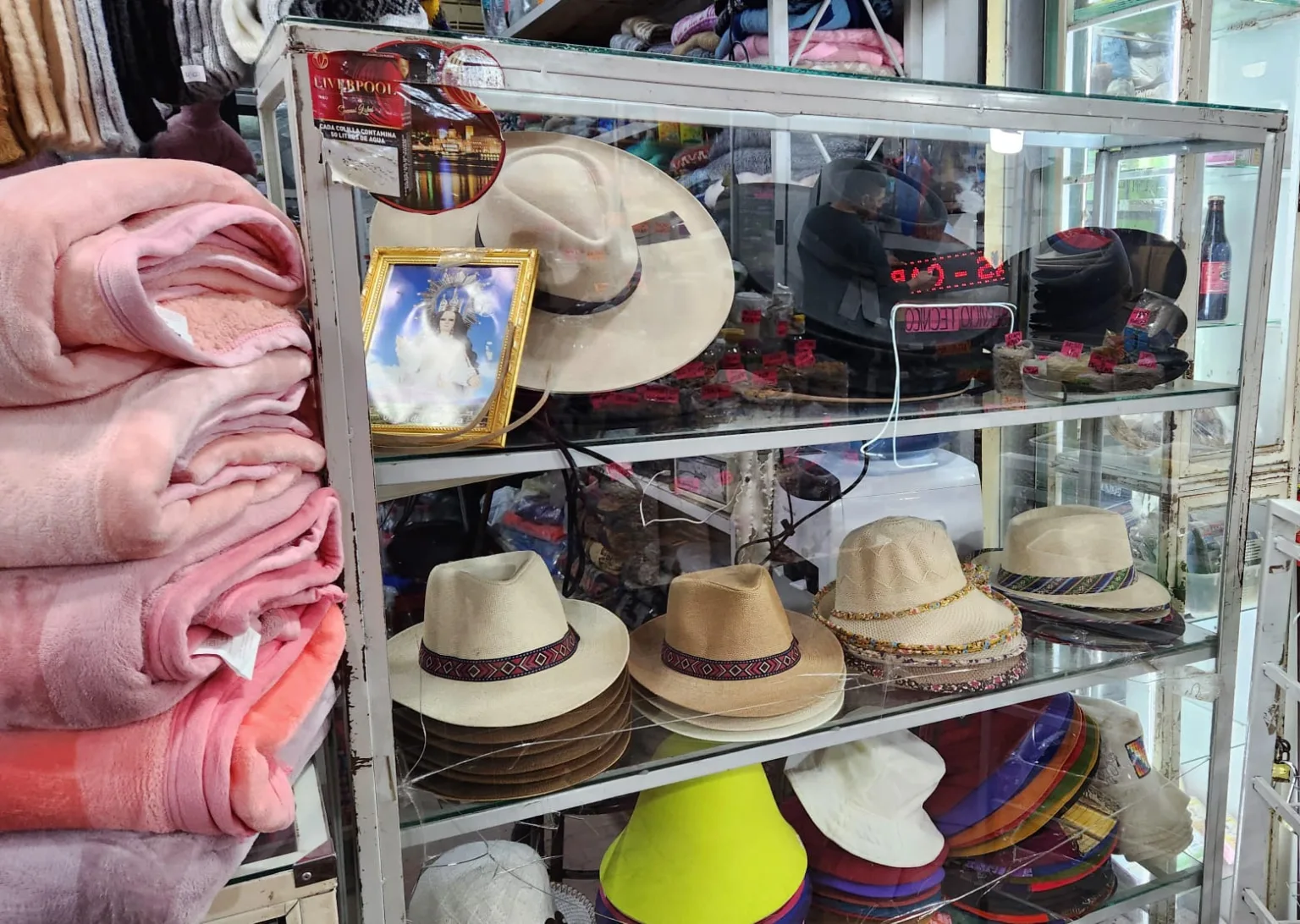 Ofertas especiales para peregrinos y turistas en el mercado San Miguel y su anexo