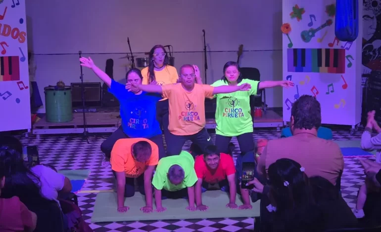 Inti Punku celebró la primavera con una varieté de música, danza y circo