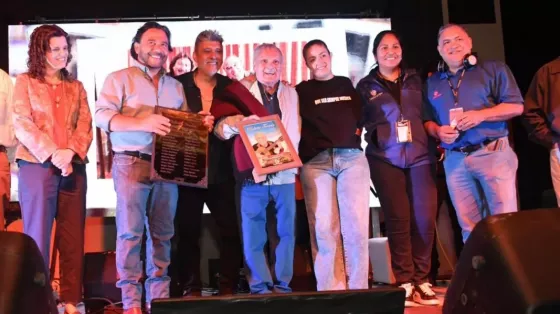 Tributo a la trayectoria de Roberto Ternán