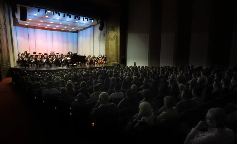 El sonido de las mejores historias llega al Teatro Provincial Juan Carlos Saravia