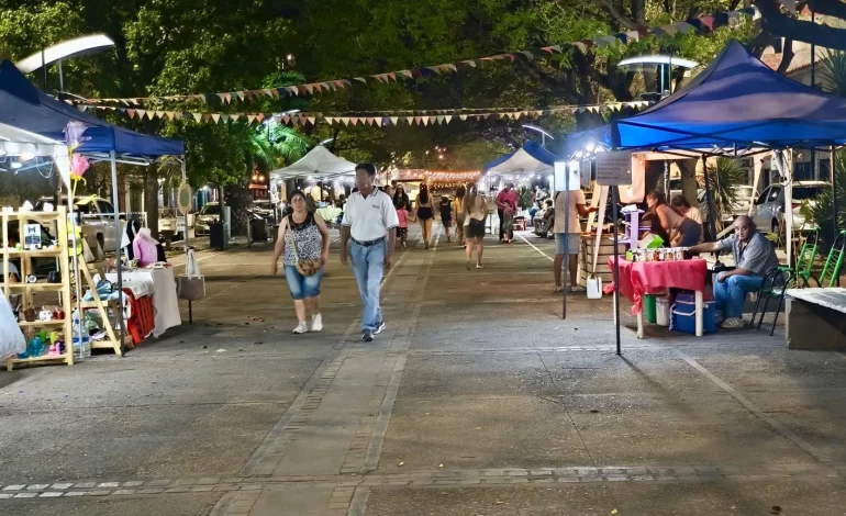 Se invita a recorrer los Paseos Artesanales: habrá música y danza para disfrutar