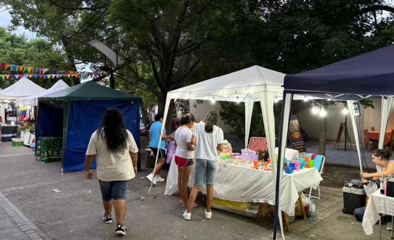 Música y danza en los Paseos Artesanales de la ciudad