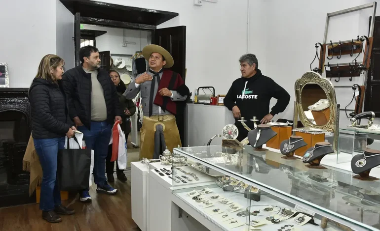 Mercado Artesanal de Salta: Atención por las fiestas de fin de año