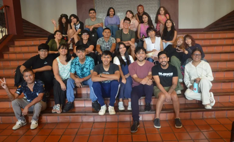 Más de dos mil estudiantes vivieron el debut de “Malvinas, el musical”