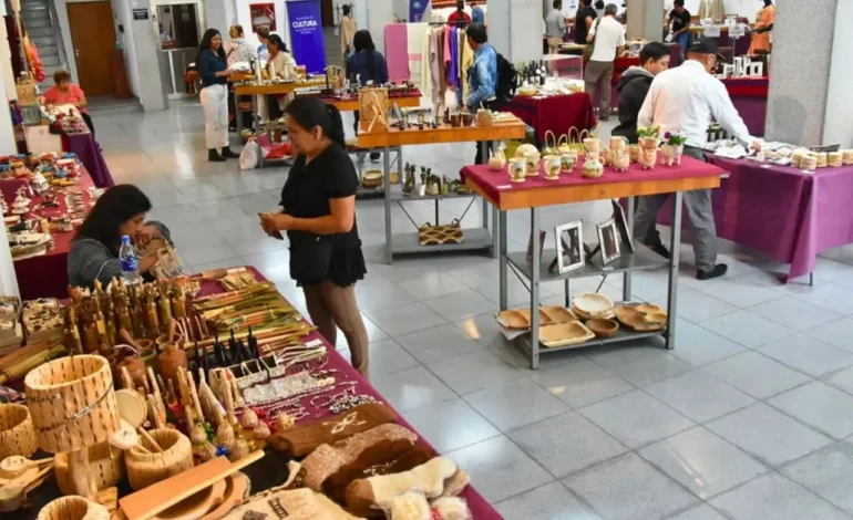 Feria “Pascua Artesanal” en la Casa de la Cultura