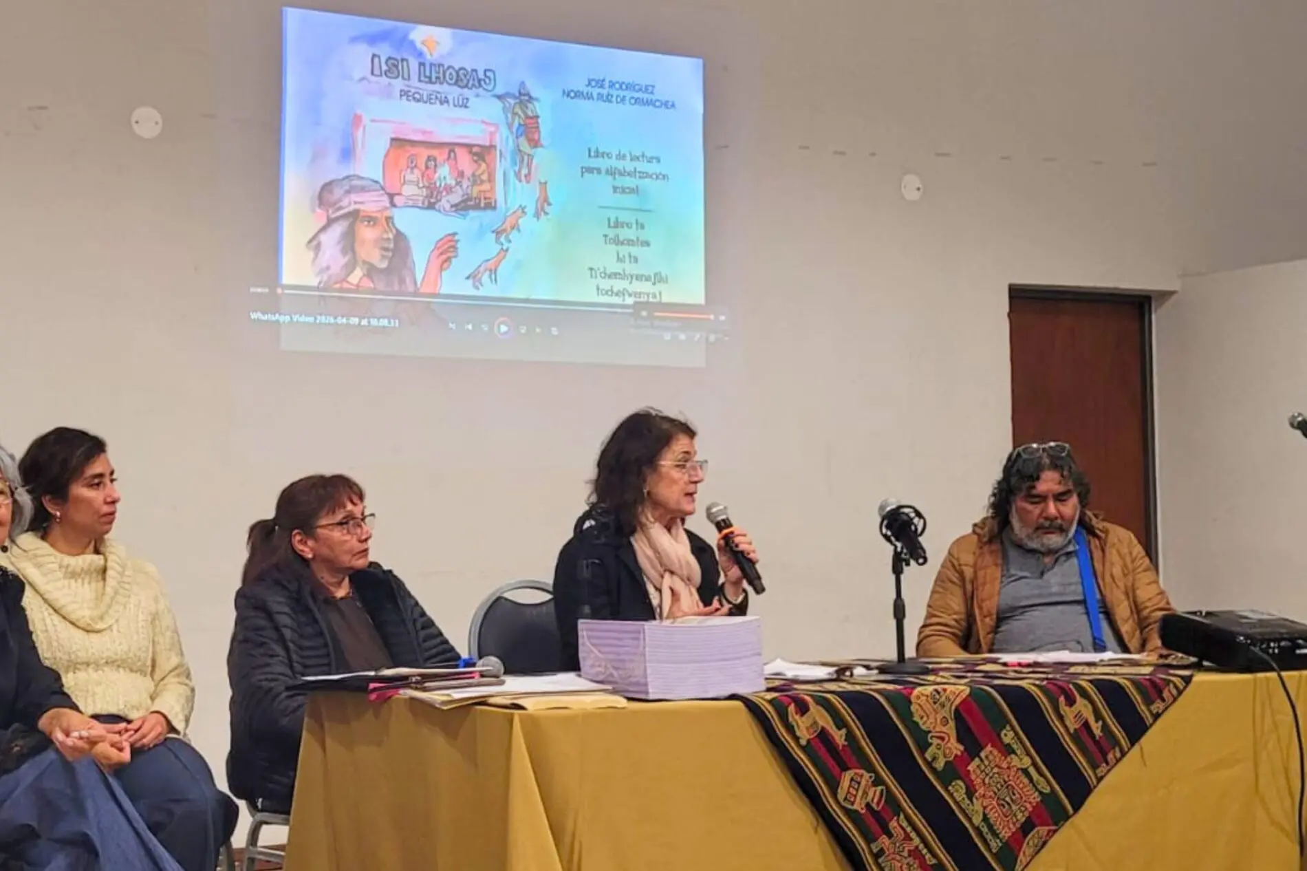 Isi Lhosaj (Pequeña Luz) ya forma parte del patrimonio de la Biblioteca Provincial