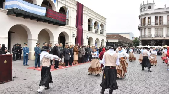 Con actividades protocolares y culturales Salta conmemoró el 216 aniversario de la Revolución de Mayo