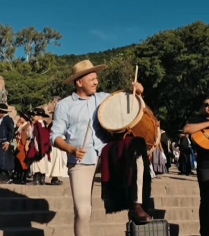 Christian Herrera celebró las 200.000 reproducciones en YouTube de «Zamba»