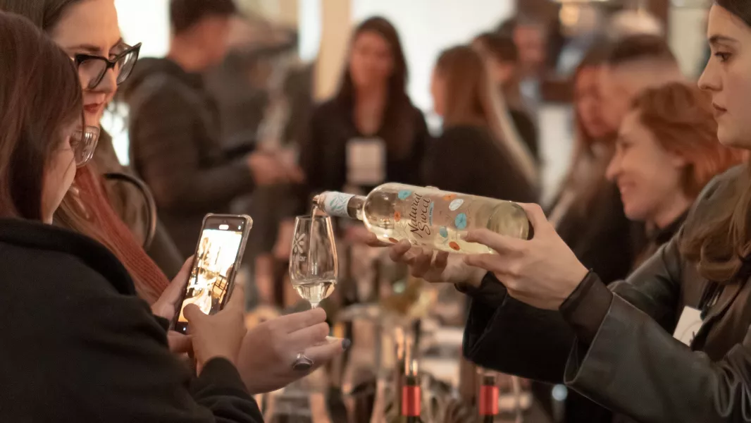 Gran éxito en la primera noche de la feria Degustar