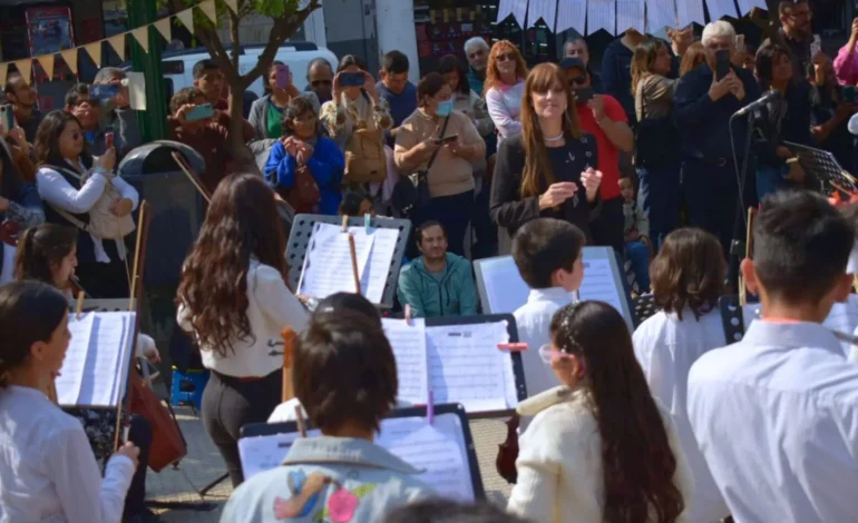 La Orquesta Sinfónica Infantil y Juvenil de Salta presenta ABBA Sinfónico