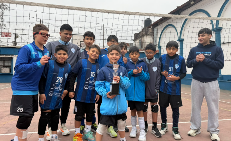 El vóley Sub-12 de Gimnasia y Tiro logró el podio regional y clasificó a la Copa Argentina en Chapadmalal